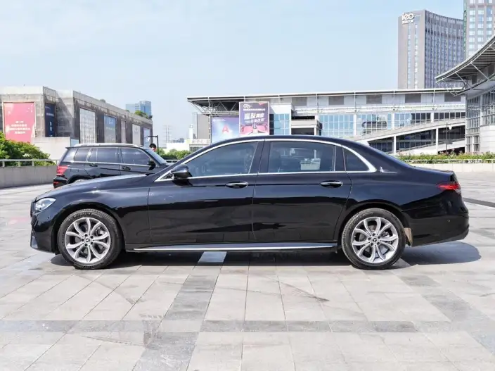 Mercedes-Benz E-Class 2021 Model Facelift E 300 L Fashion Model Sports sedan – фото 4