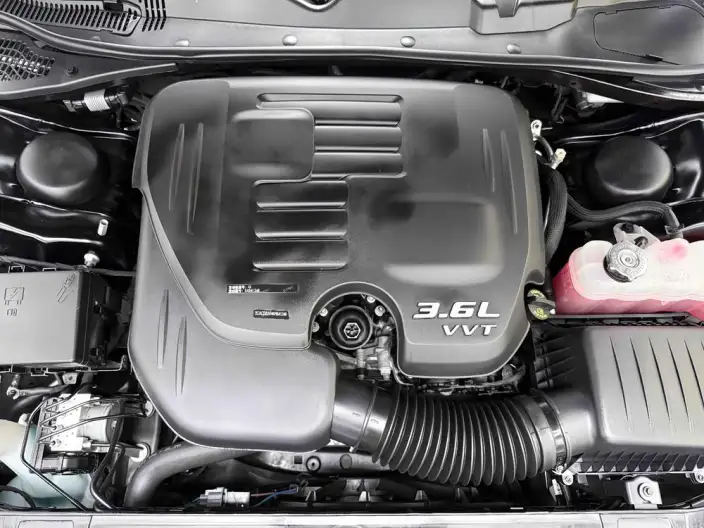 Challenger 2023 Model 3.6L Automatic 4WD 5 seat Parallel Imported – фото 7