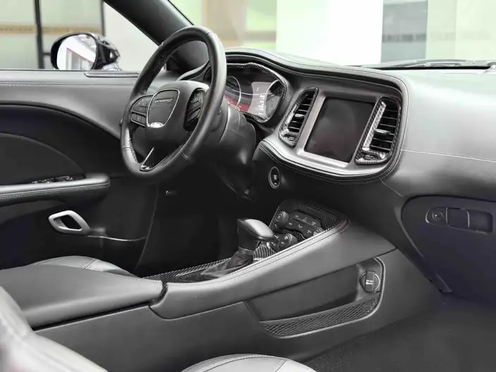 Challenger 2023 Model 3.6L Automatic 4WD 5 seat Parallel Imported – фото 8