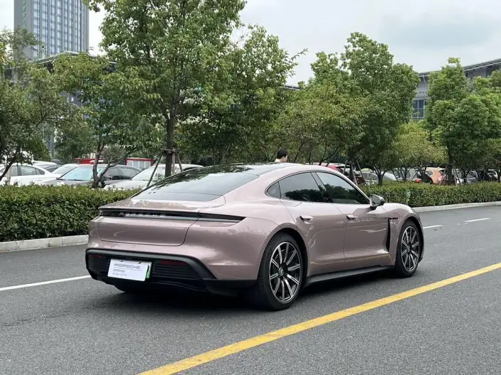Taycan 2022 Model Facelift Taycan – фото 6