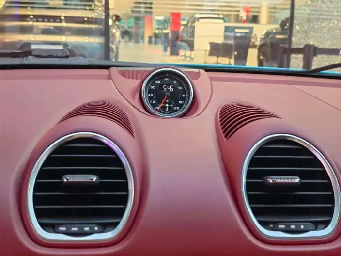 Porsche 718 2020 Model Cayman 2.0T – фото 9