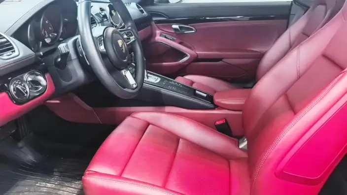 Porsche 718 2023 Model Cayman T – фото 9