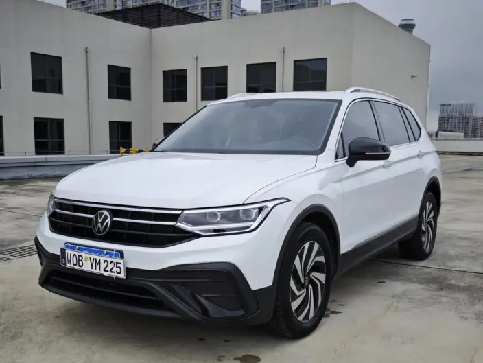 Volkswagen Tiguan L 2023 Model 300TSI 2WD Smart Edition – фото 1