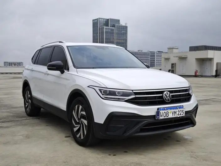 Volkswagen Tiguan L 2023 Model 300TSI 2WD Smart Edition – фото 3