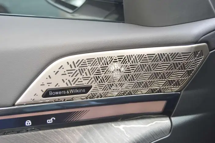 BMW 5 Series 2026 Model 530Li Exclusive Model M Sports Set – фото 9
