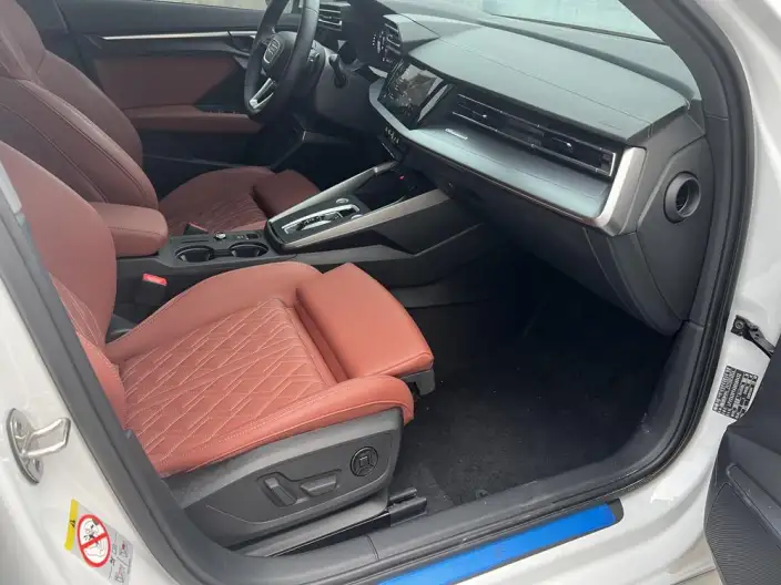 Audi A3 2026 Model A3L Limousine 35 TFSI Continental Flying Spur Exclusive Model – фото 9