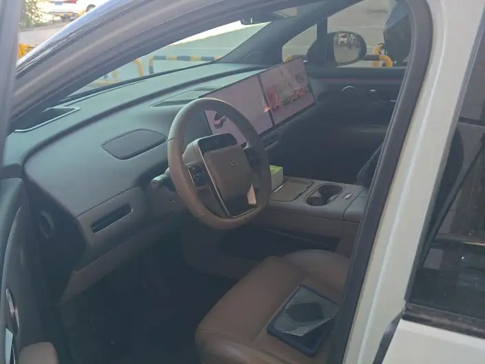 Li Auto i6 2025 Model 2WD Standard Edition – фото 10