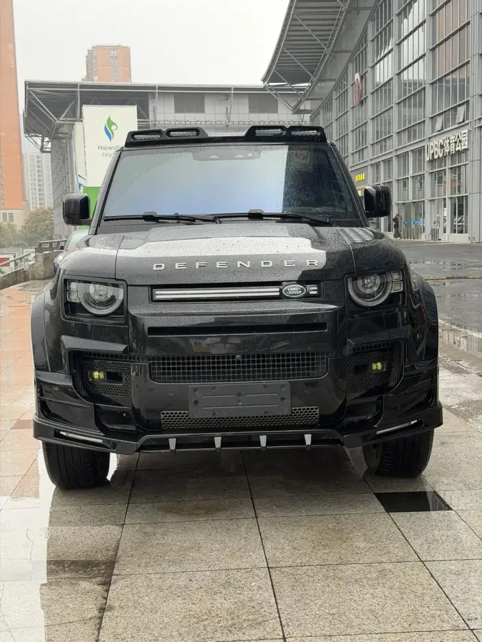 Land Rover Defender 2024 Model 110 3.0T P400 X-Dynamic HSE – фото 2