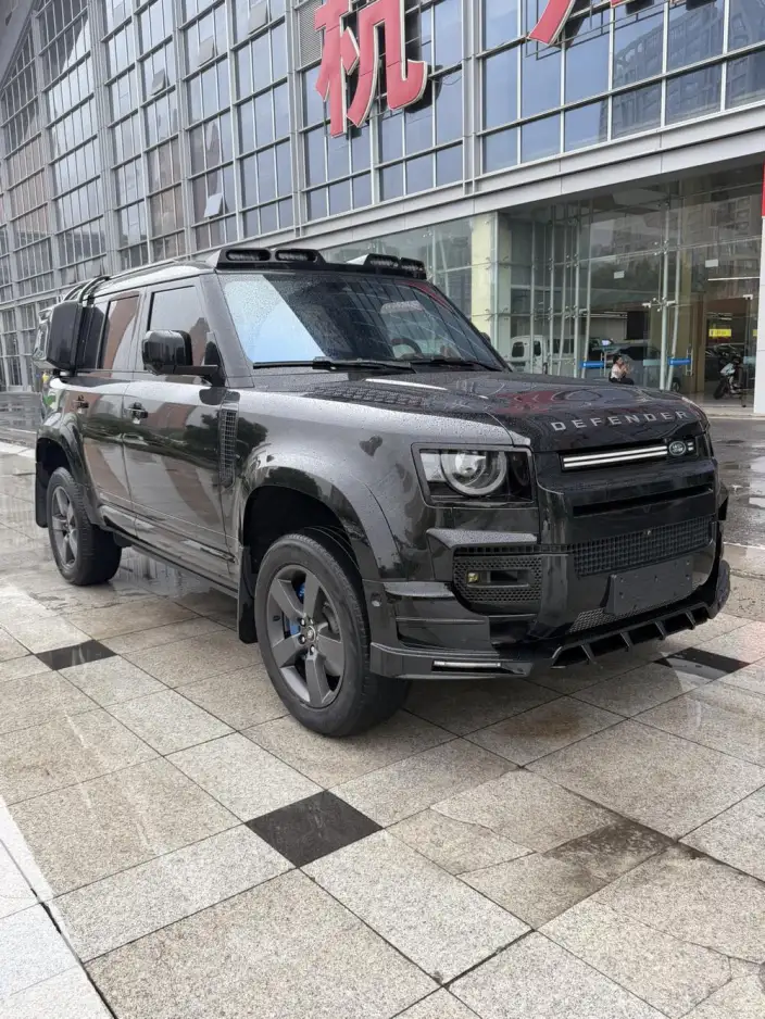 Land Rover Defender 2024 Model 110 3.0T P400 X-Dynamic HSE – фото 3