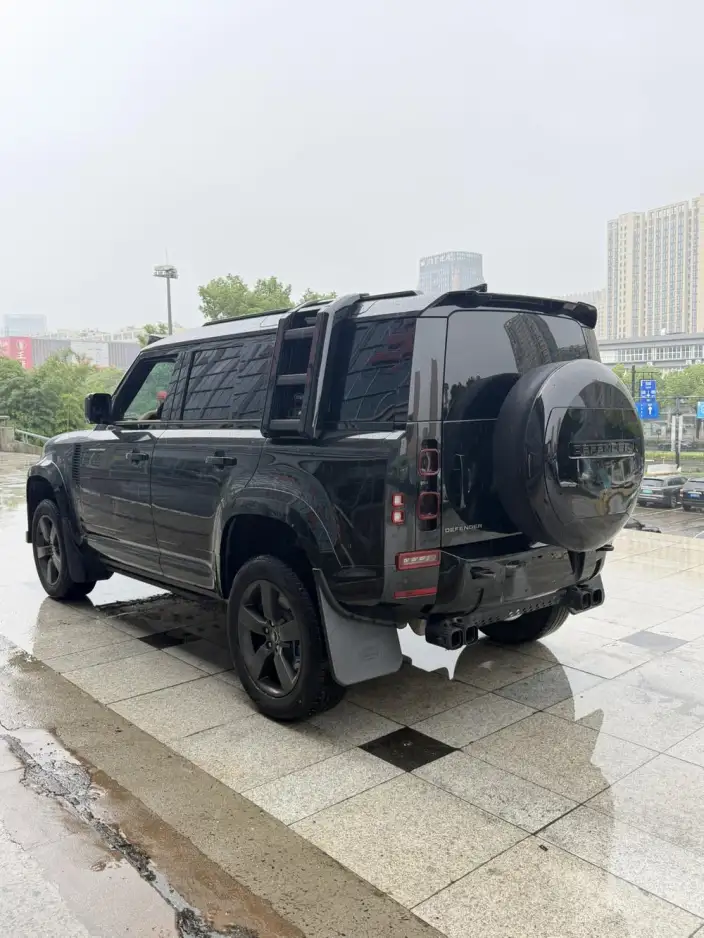 Land Rover Defender 2024 Model 110 3.0T P400 X-Dynamic HSE – фото 5