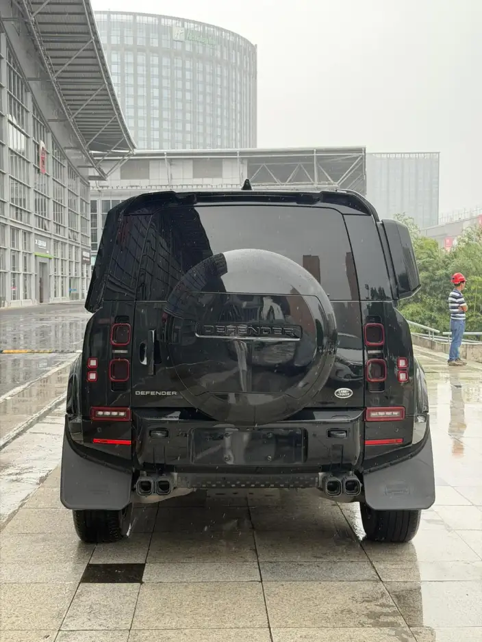 Land Rover Defender 2024 Model 110 3.0T P400 X-Dynamic HSE – фото 6