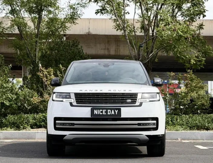 Range Rover 2023 Model 3.0 L6 360PS Shengshi Edition