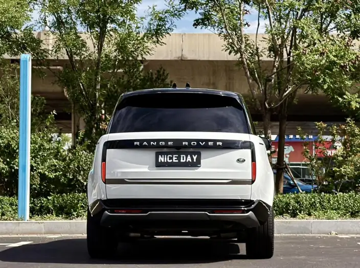 Range Rover 2023 Model 3.0 L6 360PS Shengshi Edition