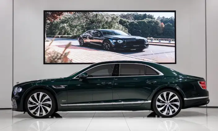 Continental Flying Spur 2023 Model 4.0T V8 Yadu Edition – фото 3