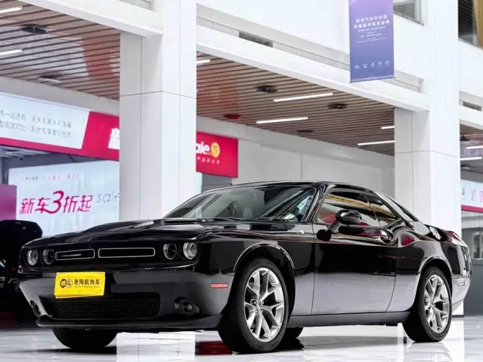 Challenger 2022 Model 3.6L Automatic Rear Drive 5 seat Parallel Imported – фото 1