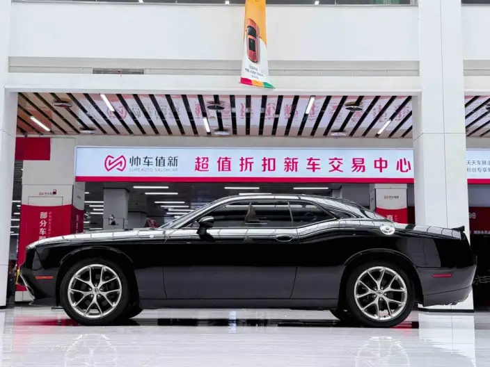 Challenger 2022 Model 3.6L Automatic Rear Drive 5 seat Parallel Imported – фото 4