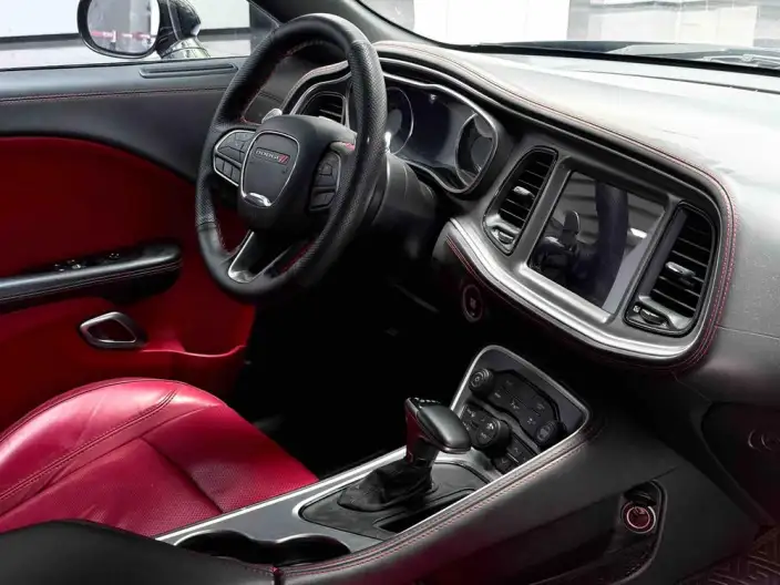 Challenger 2022 Model 3.6L Automatic Rear Drive 5 seat Parallel Imported – фото 8