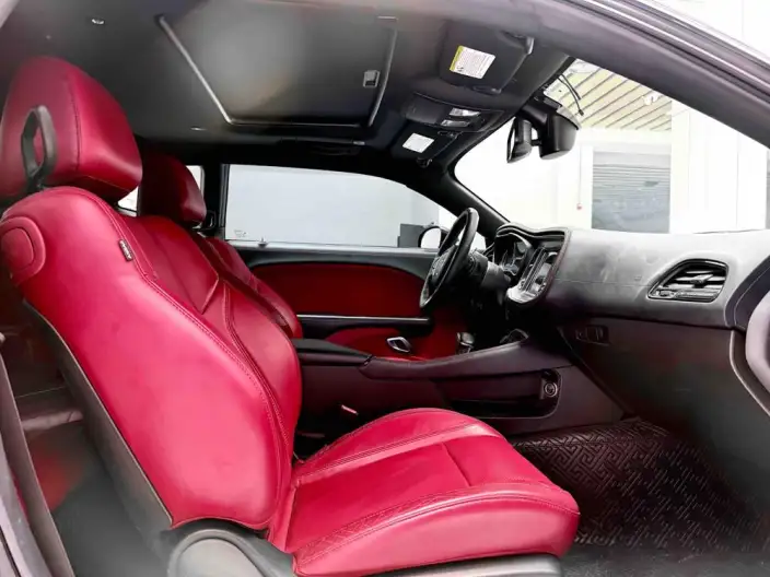 Challenger 2022 Model 3.6L Automatic Rear Drive 5 seat Parallel Imported – фото 9