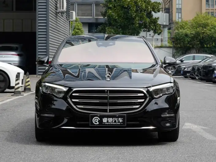 Mercedes-Benz E-Class 2025 Model E 300 L Luxury Model sedan – фото 2