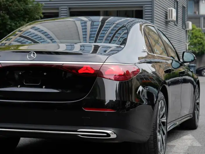 Mercedes-Benz E-Class 2025 Model E 300 L Luxury Model sedan – фото 7