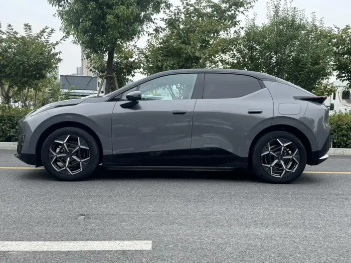 Lynk & Co 20 2025 Model Z20 530km Rear Drive Pro – фото 4