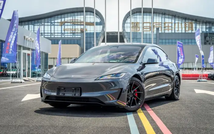 Model 3 2024 Model High performance All-wheel drive version – фото 1