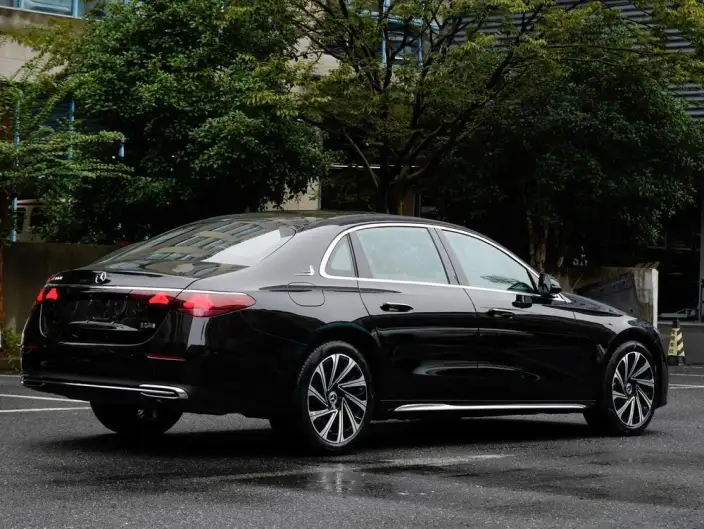 Mercedes-Benz E-Class 2025 Model E 300 L Luxury Model sedan – фото 5