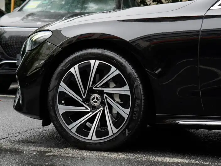 Mercedes-Benz E-Class 2025 Model E 300 L Luxury Model sedan – фото 7