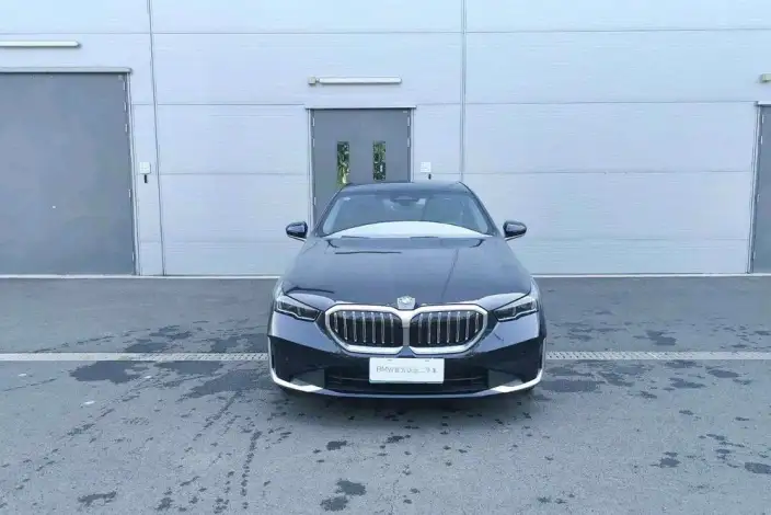 BMW 5 Series 2026 Model 530Li Leading Model Luxury Set – фото 2