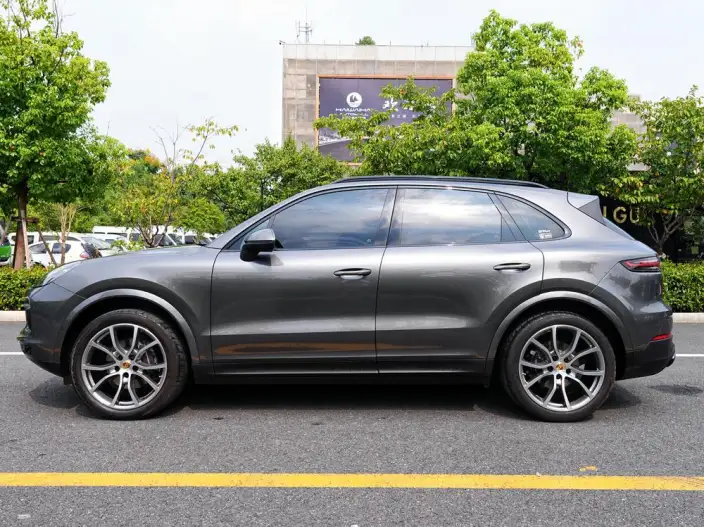 Cayenne 2021 Model 3.0T Automatic Rear Drive 5 seat Parallel Imported – фото 3