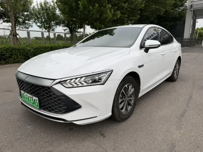 BYD Qin PLUS DM 2024 Model Honor Edition DM-i 55KM Leading Model – фото 1