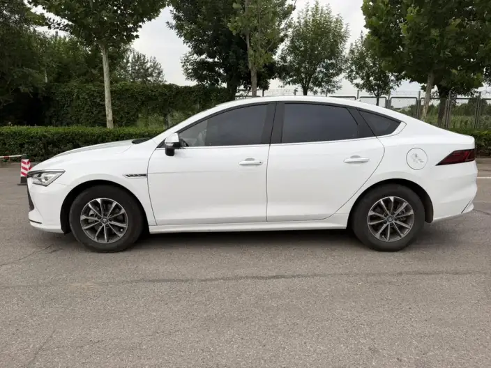 BYD Qin PLUS DM 2024 Model Honor Edition DM-i 55KM Leading Model – фото 3