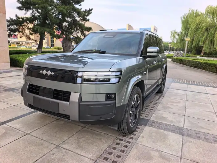 Titan 7 PHEV 2025 Model 200KM 2WD Max Edition – фото 1