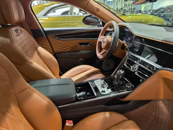 Continental Flying Spur 2022 Model 4.0T V8 Standard Edition – фото 6