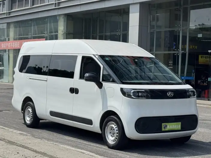 Maxus Dana V1 2025 Model V1+ Long axis High top Gran Edition 62kWh – фото 2