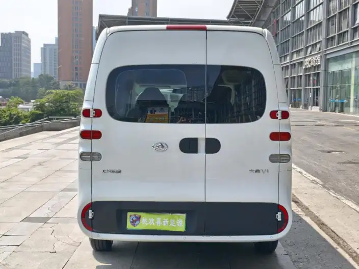Maxus Dana V1 2025 Model V1+ Long axis High top Gran Edition 62kWh – фото 5