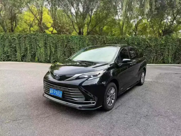 Toyota Sienna 2021 Model 2.5L Hybrid Comfort Edition – фото 1