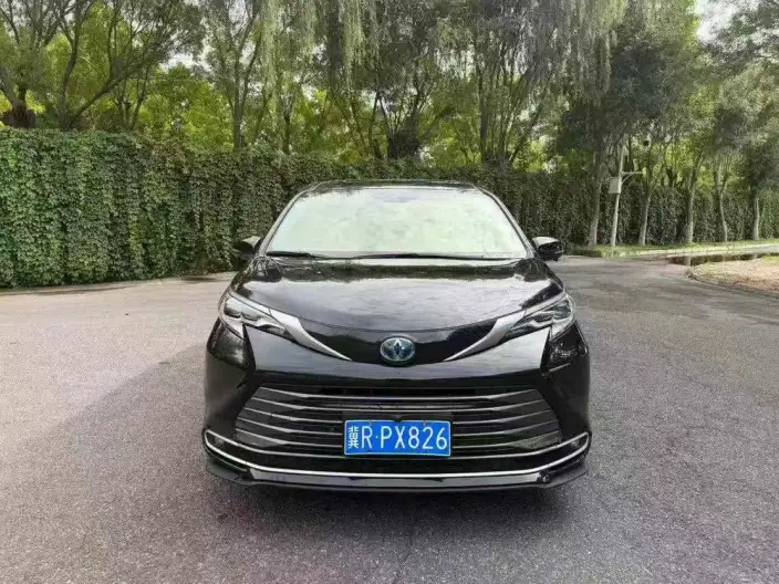 Toyota Sienna 2021 Model 2.5L Hybrid Comfort Edition – фото 2