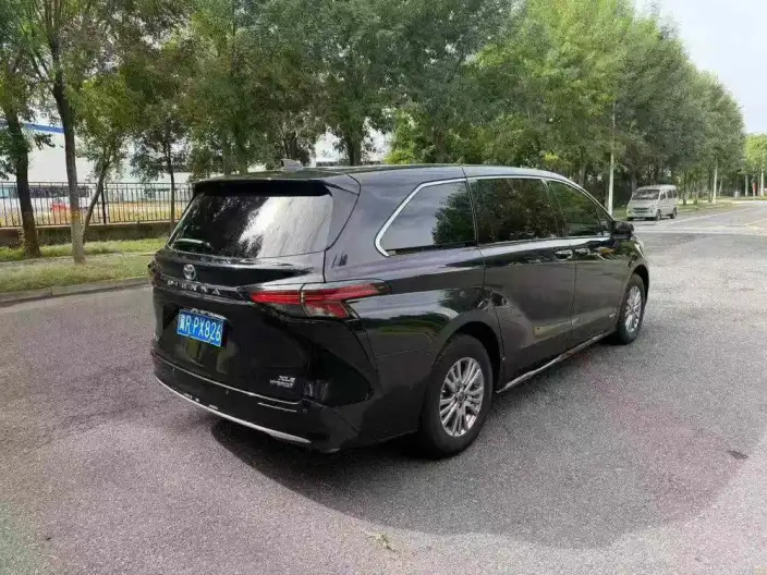 Toyota Sienna 2021 Model 2.5L Hybrid Comfort Edition – фото 6