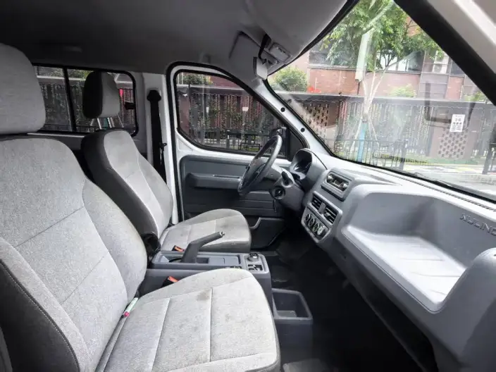 Wuling Yangguang 2025 Model 310KM Passenger car Edition CATL Customized Edition – фото 9