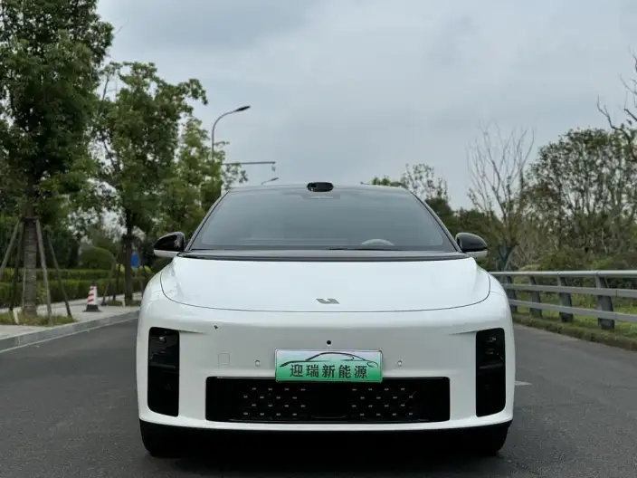 Li Auto i6 2025 Model 4WD Standard Edition – фото 2