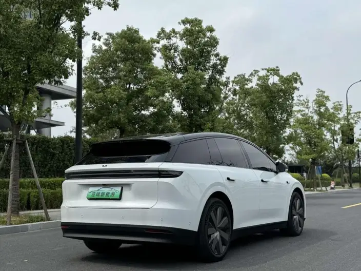 Li Auto i6 2025 Model 4WD Standard Edition – фото 7