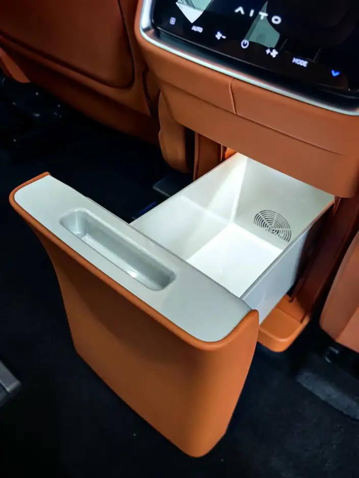 Aito M9 2024 Model Extended Range Ultra VI seat Edition – фото 4
