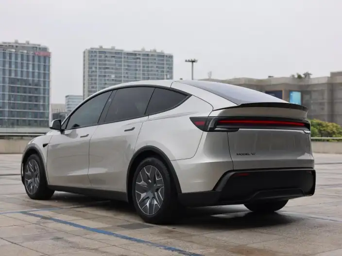 Model Y L 2026 Model Standard Edition – фото 5
