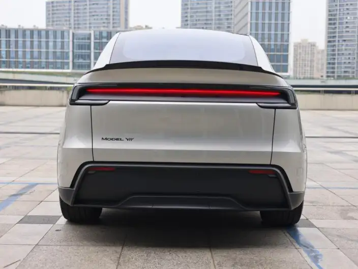 Model Y L 2026 Model Standard Edition – фото 6