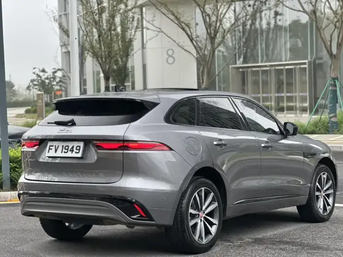 Jaguar F-PACE 2021 Model 250PS R-Dynamic SE – фото 6