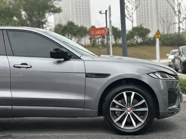 Jaguar F-PACE 2021 Model 250PS R-Dynamic SE – фото 7