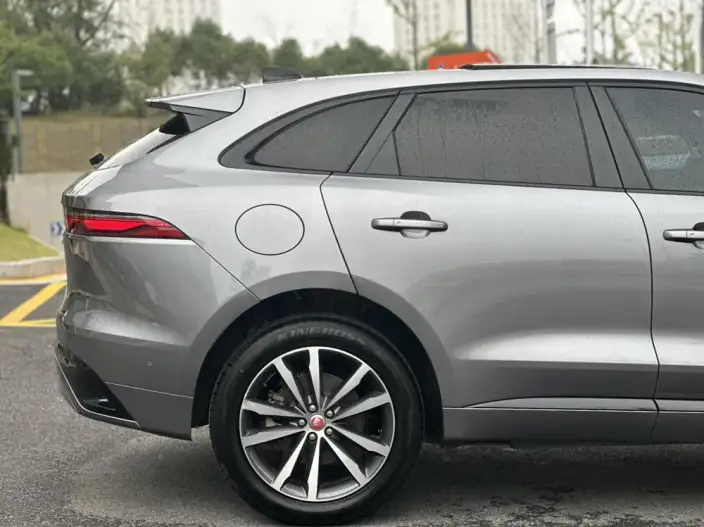 Jaguar F-PACE 2021 Model 250PS R-Dynamic SE – фото 8