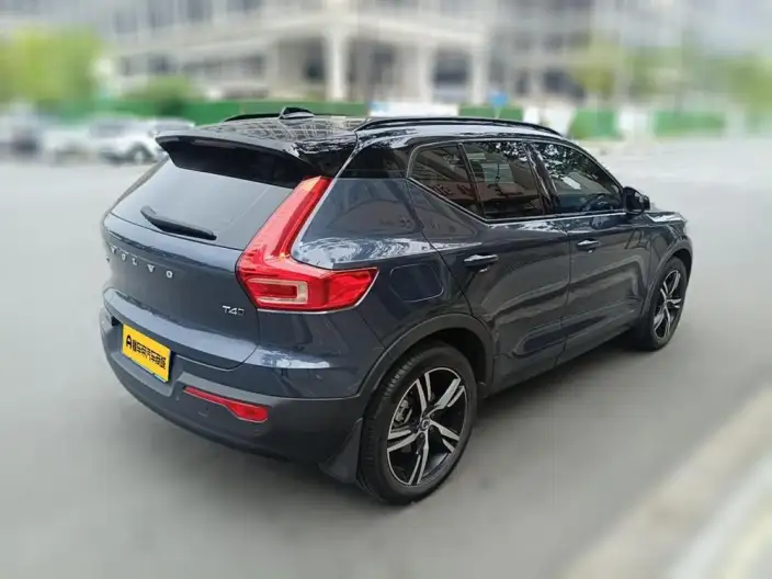 Volvo XC40 2022 Model T4 4WD Smart Range Sports Edition – фото 2