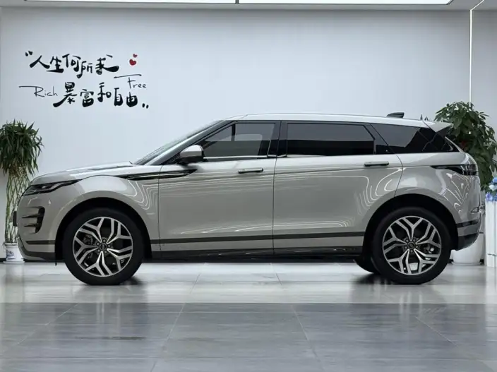 Range Rover Evoque 2022 Model Aurora L 249PS R-Dynamic Deluxe Edition – фото 3